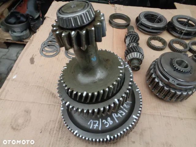 Elementy wałka zębatego 17/38/49/83 Case 5130 - 2