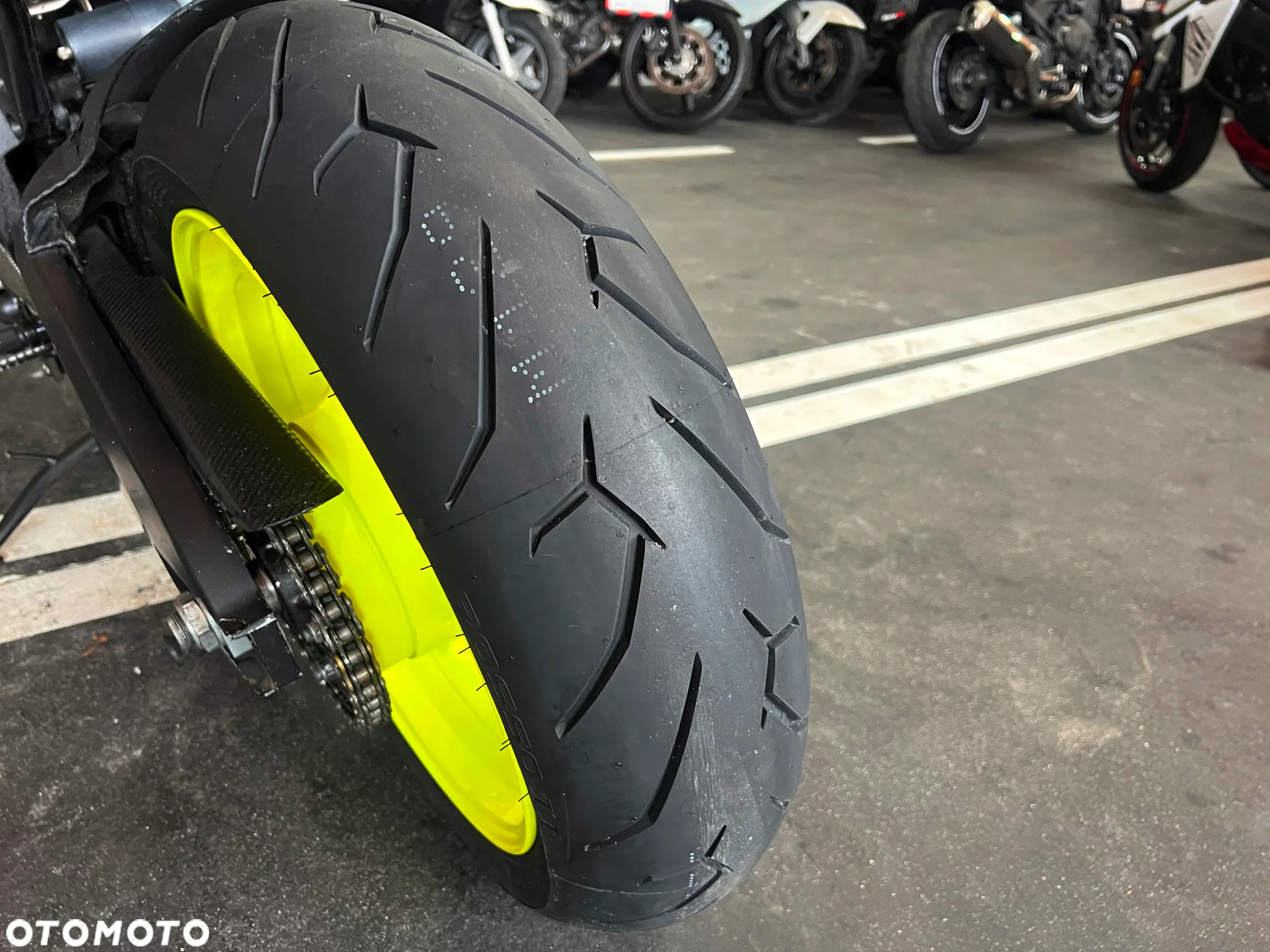 Suzuki GSX-R - 16