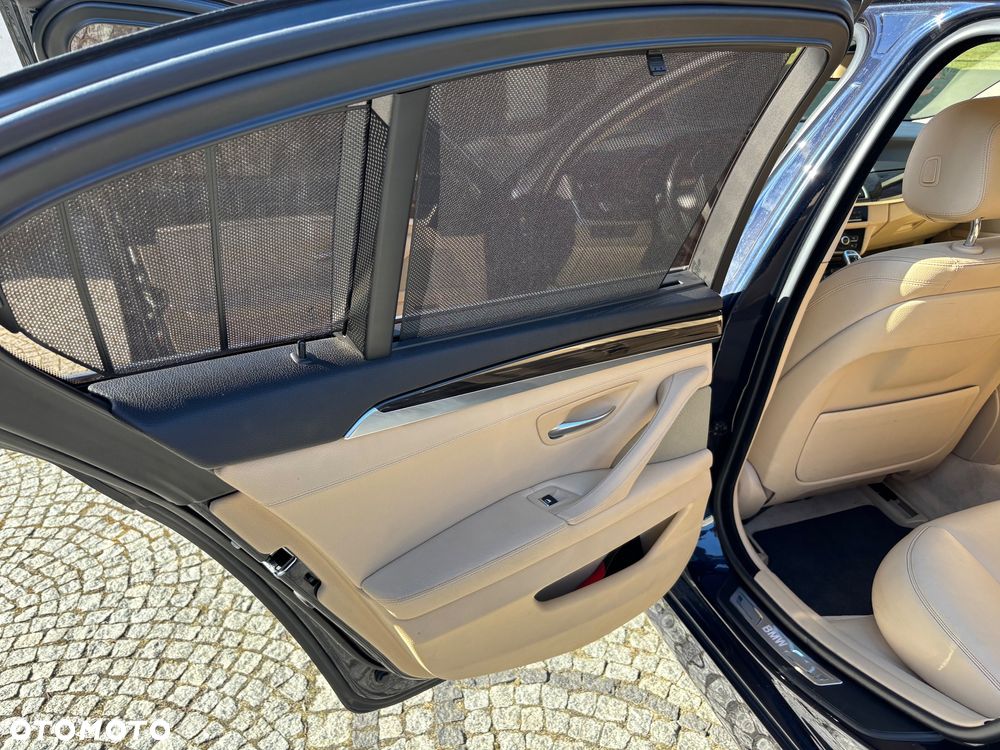 BMW Seria 5 535i xDrive Sport-Aut Luxury Line - 15