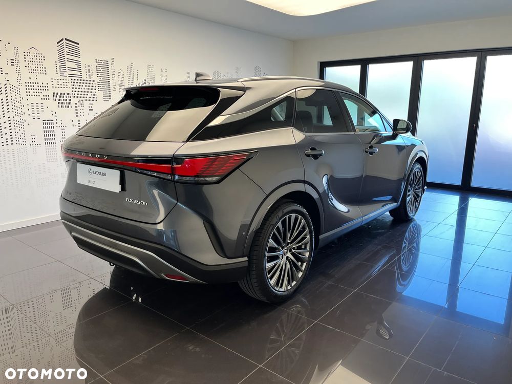 Lexus RX - 8
