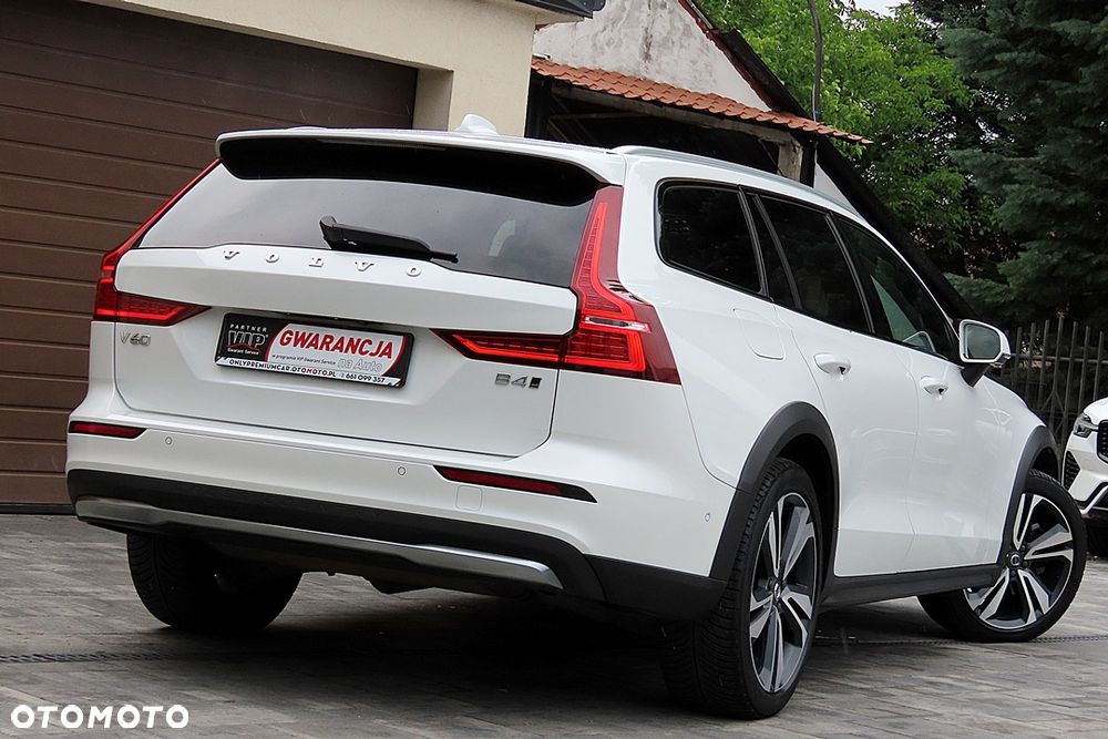 Volvo V60 Cross Country B4 D AWD Geartronic - 11