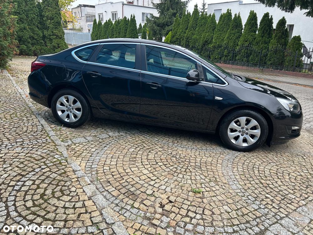 Opel Astra 1.4 T Business EU6 - 5