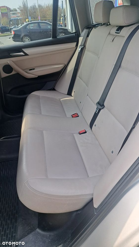 BMW X3 xDrive20d - 16