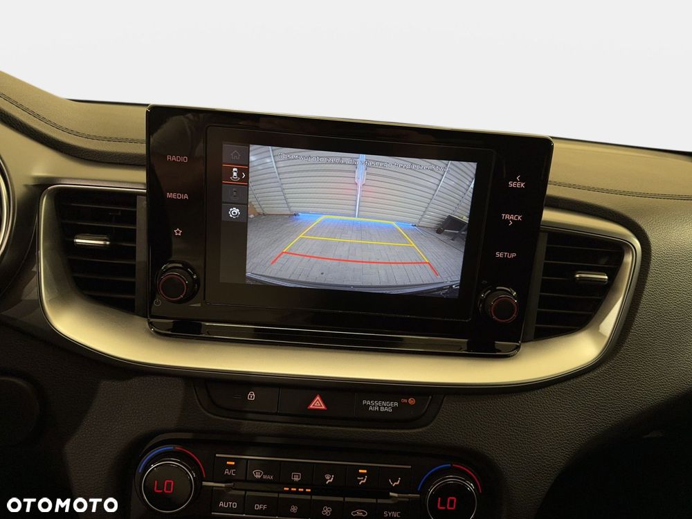 Kia XCeed - 26