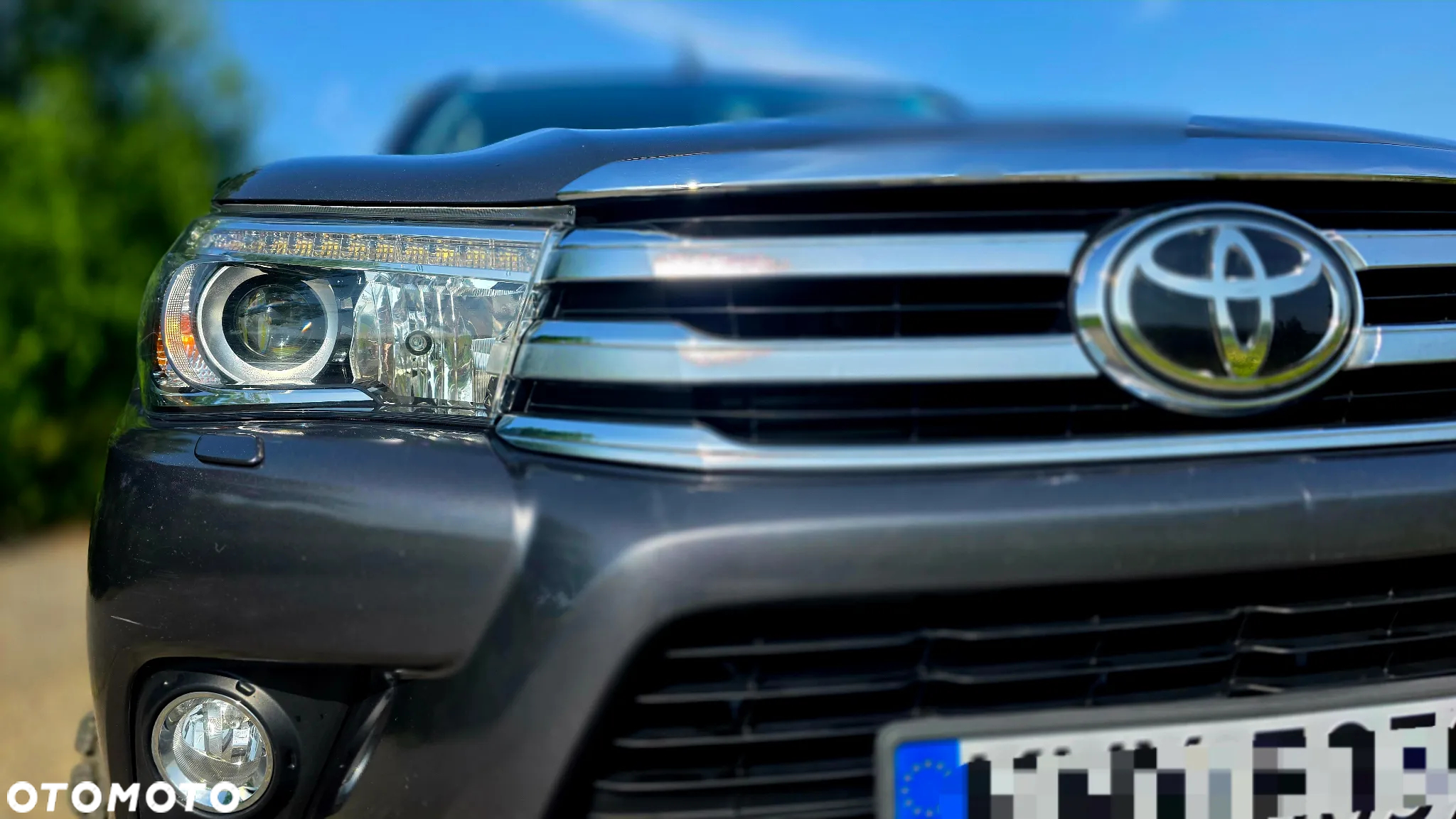 Toyota Hilux 2.4 D-4D Double Cab SR5 4x4