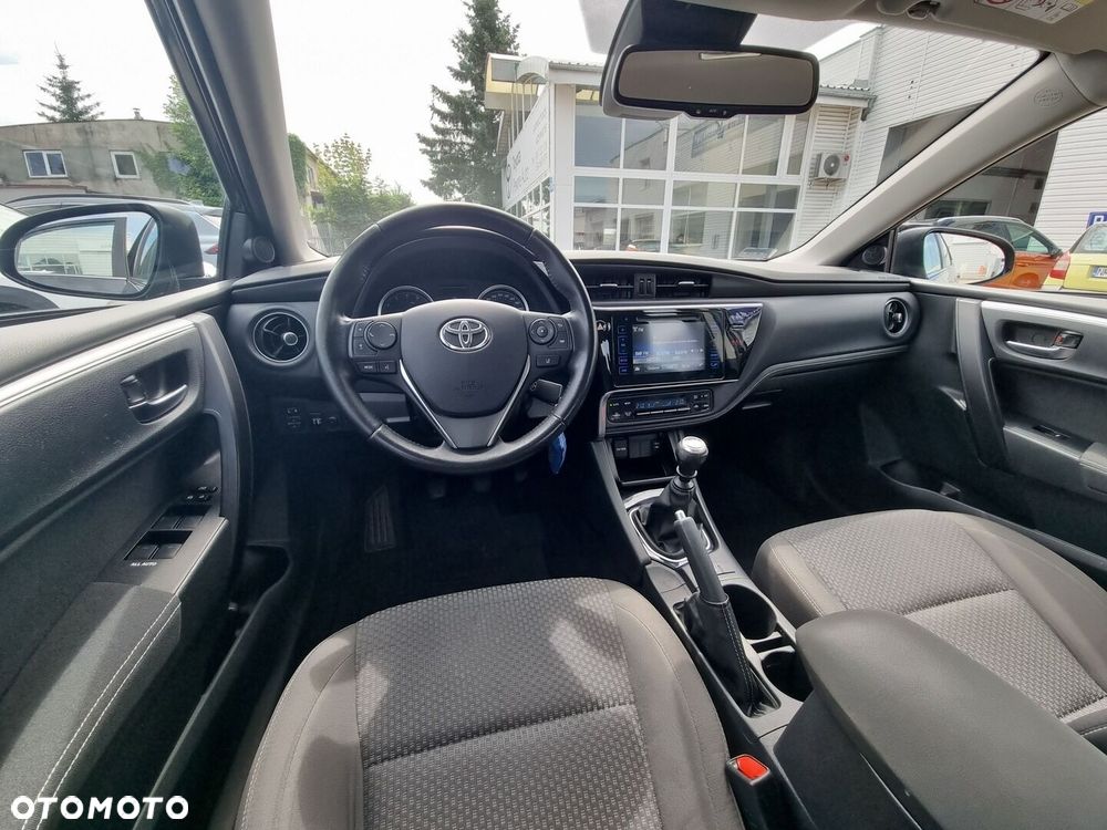 Toyota Corolla - 14