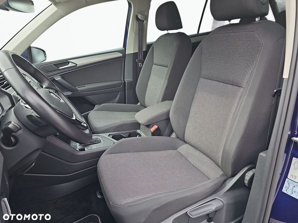 Volkswagen Tiguan - 12