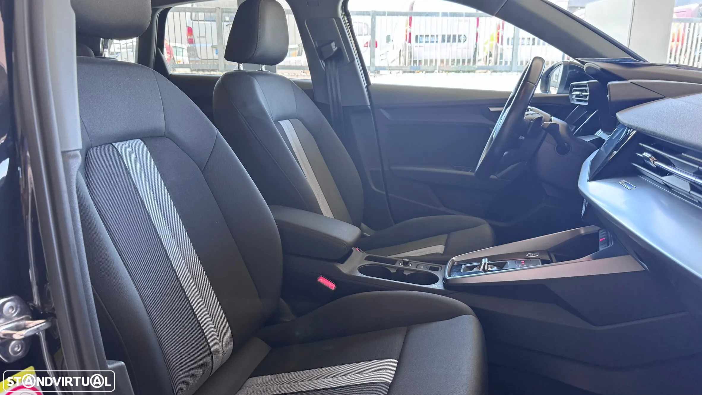 Audi A3 Sportback 30 TFSI Advanced S tronic - 4