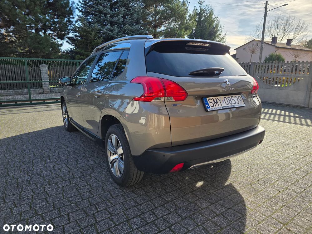 Peugeot 2008 PureTech 110 Style - 3