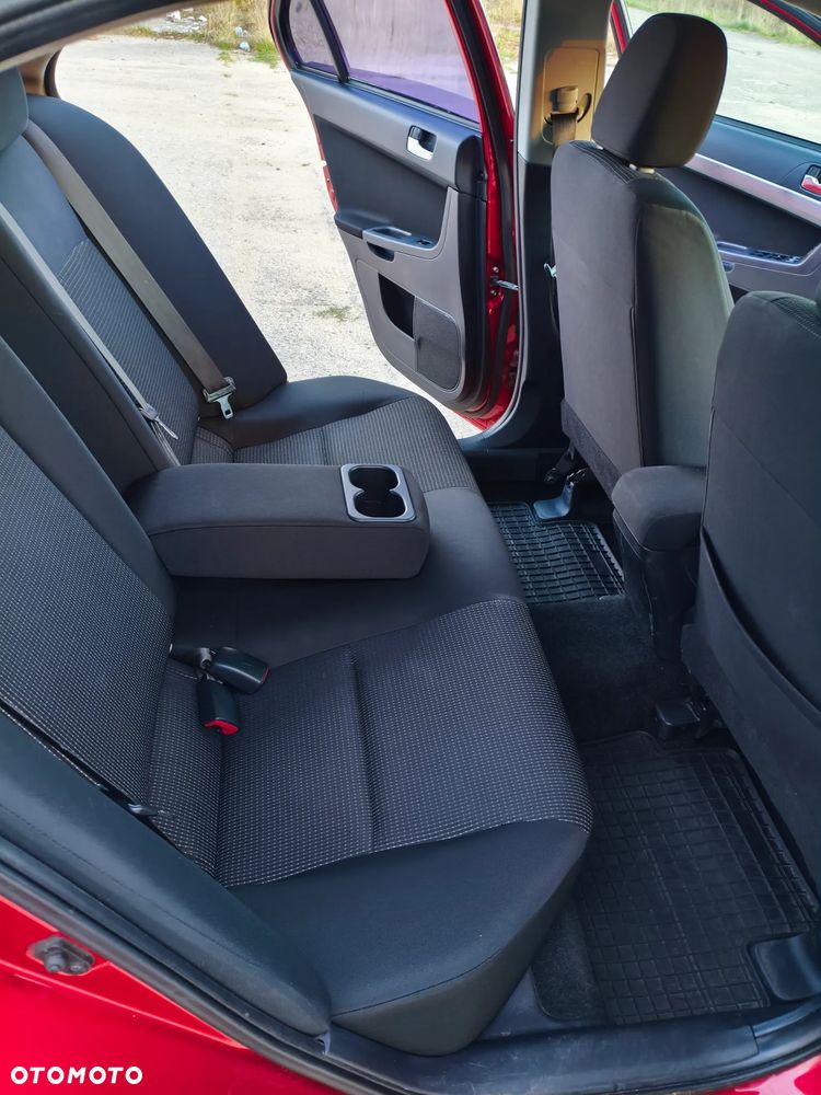 Mitsubishi Lancer 1.8 Inform - 12