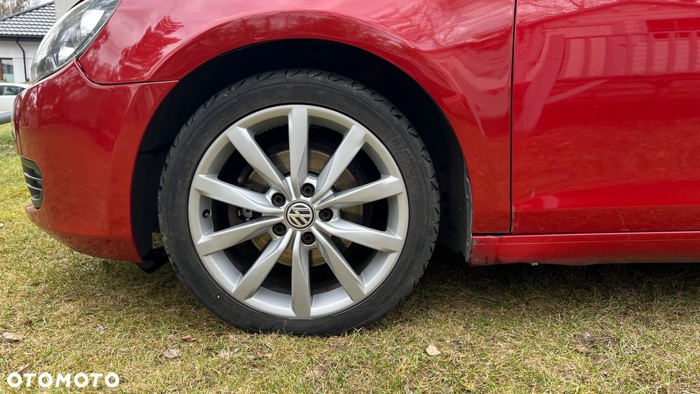 Volkswagen Golf 1.6 TDI DPF BlueMotion - 32