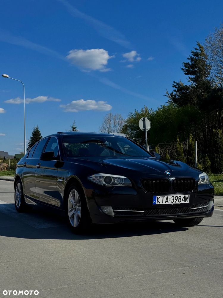 BMW Seria 5 528i - 16