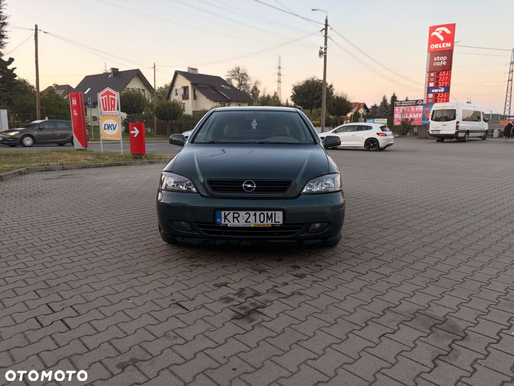 Opel Astra 1.8 Comfort - 2