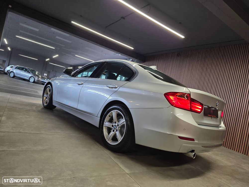 BMW 320 d Aut. Luxury Line - 37