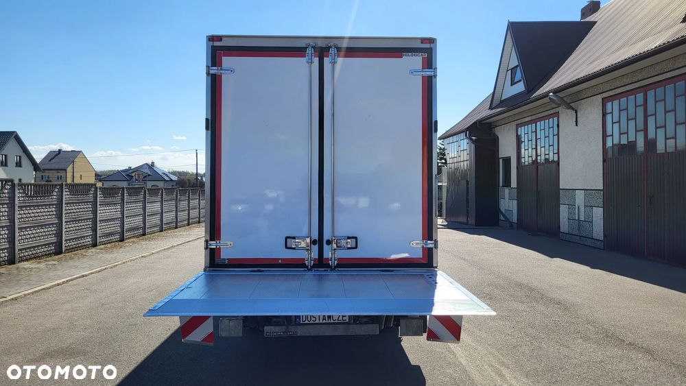 Mitsubishi Canter Fuso /Chłodnia/Mroźnia/kontener/ Izoterma/ Agregat Thermo King 450 e / Winda DHOLLANDIA 1500 KG / Mały przebieg tylko 91 tys Polski Salon ! - 31