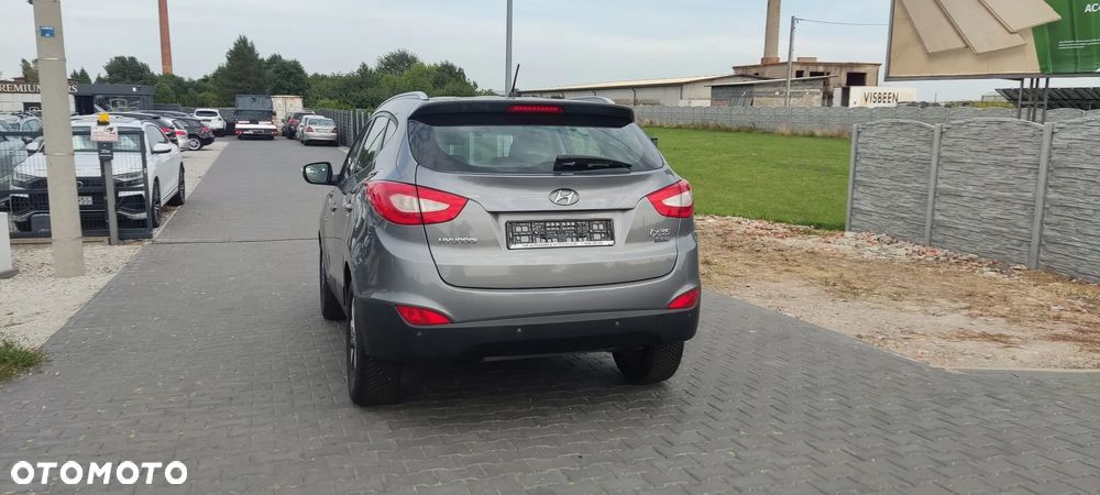 Hyundai ix35 blue 1.6 2WD Finale Silver - 4