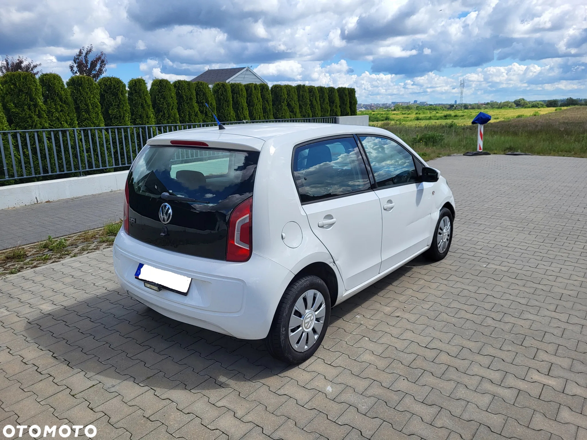 Volkswagen up! move - 3