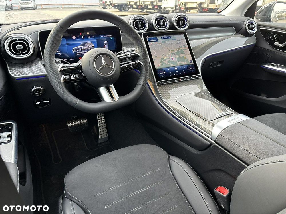 Mercedes-Benz GLC - 12