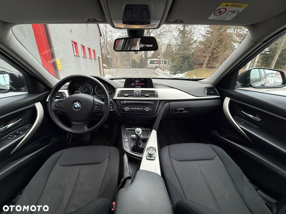BMW Seria 3 316d - 29