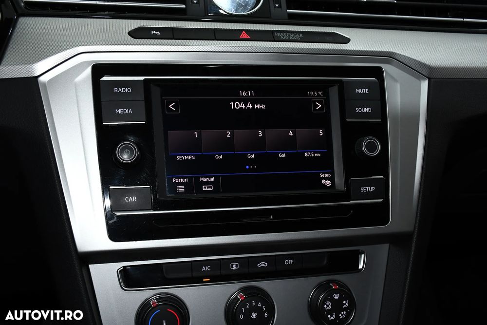 Volkswagen Passat - 22