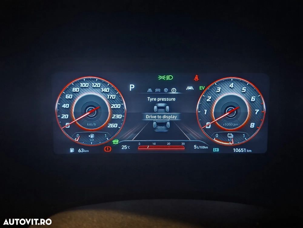 Hyundai KONA - 8