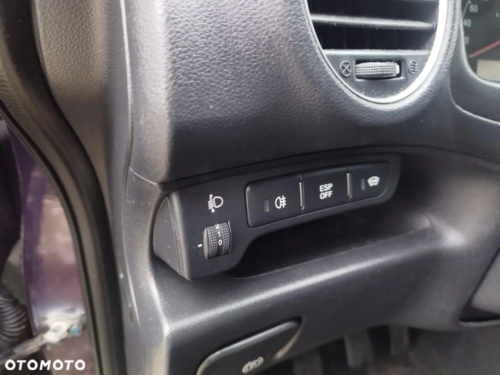 Kia Carens 2.0 EX - 32