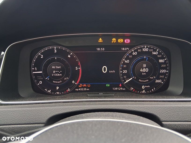 Volkswagen Golf 2.0 TDI SCR DSG R-Line - 10