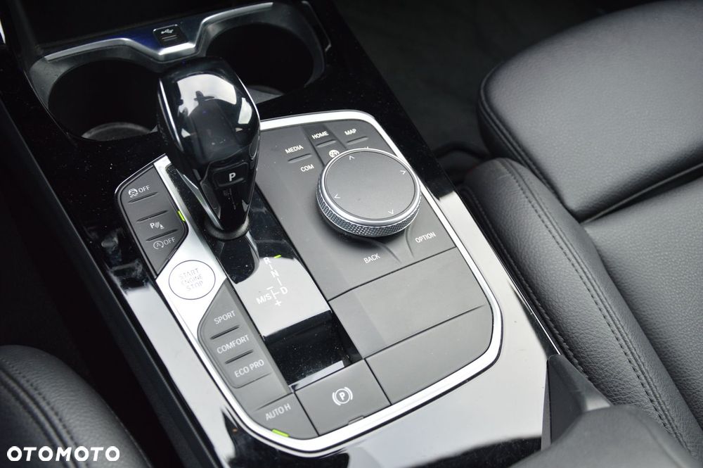 BMW Seria 2 218i Sport Line - 23