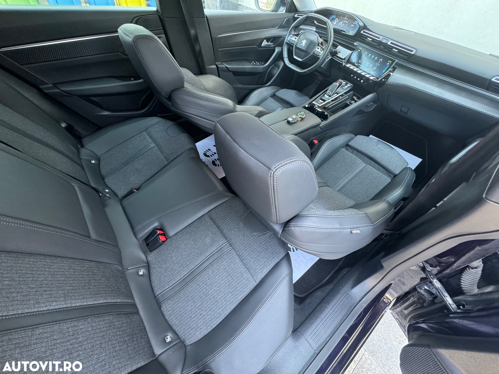 Peugeot 508 Plug-In Hybrid 360 e-EAT8 SPORT ENGINEERED - 9