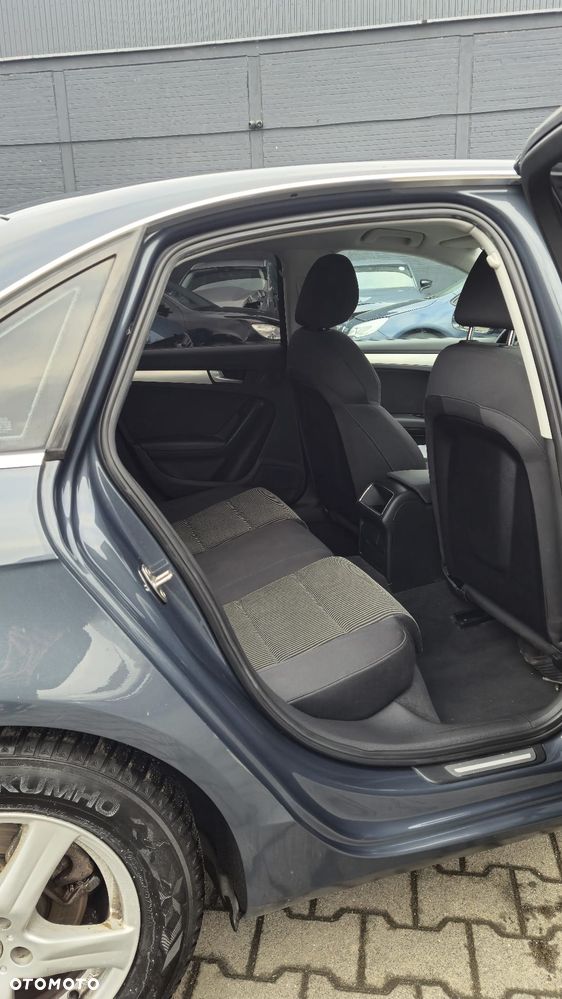 Audi A4 Limousine - 13