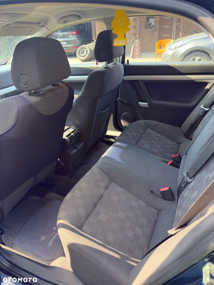 Opel Vectra 1.8 - 10