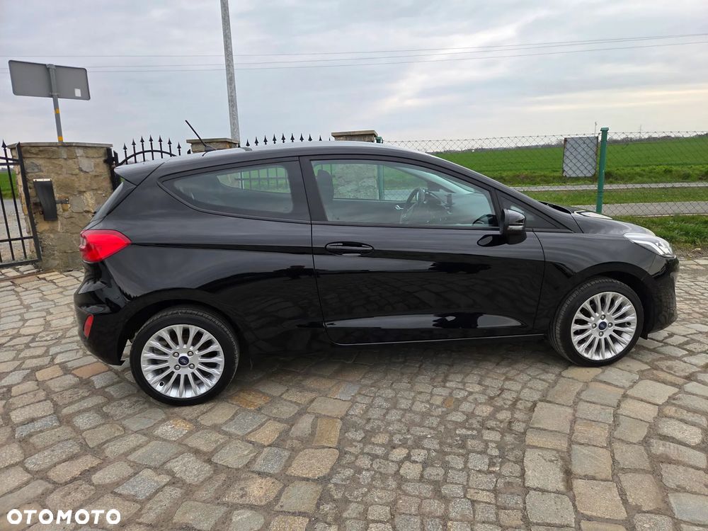 Ford Fiesta 1.1 S&S TREND - 9