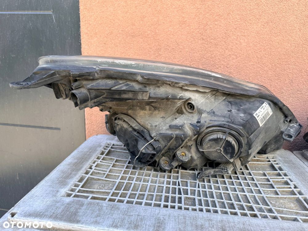 Lampa przednia OPEL CORSA D LIFT CIEMNE KOMPLET EUROPA VALEO ŁADNE Z 1 AUTA - 5