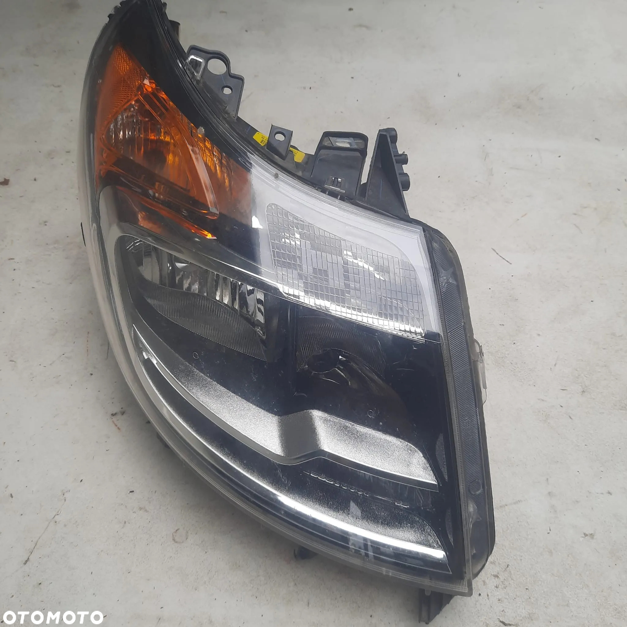 DUCATO Dodge Ram Promaster 2011-2022r lampy przod lewa prawa - 2