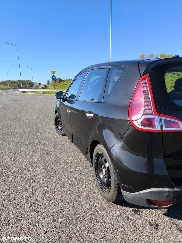 Renault Scenic 1.9 dCi Privilege - 3