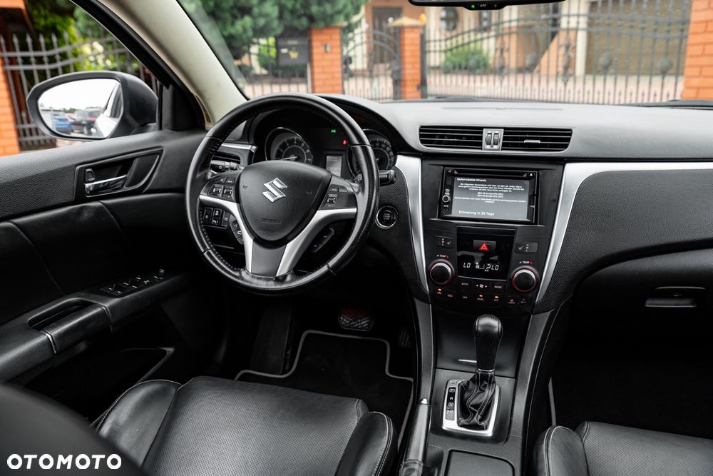 Suzuki Kizashi 2.4 4x4 CVT Sport - 30