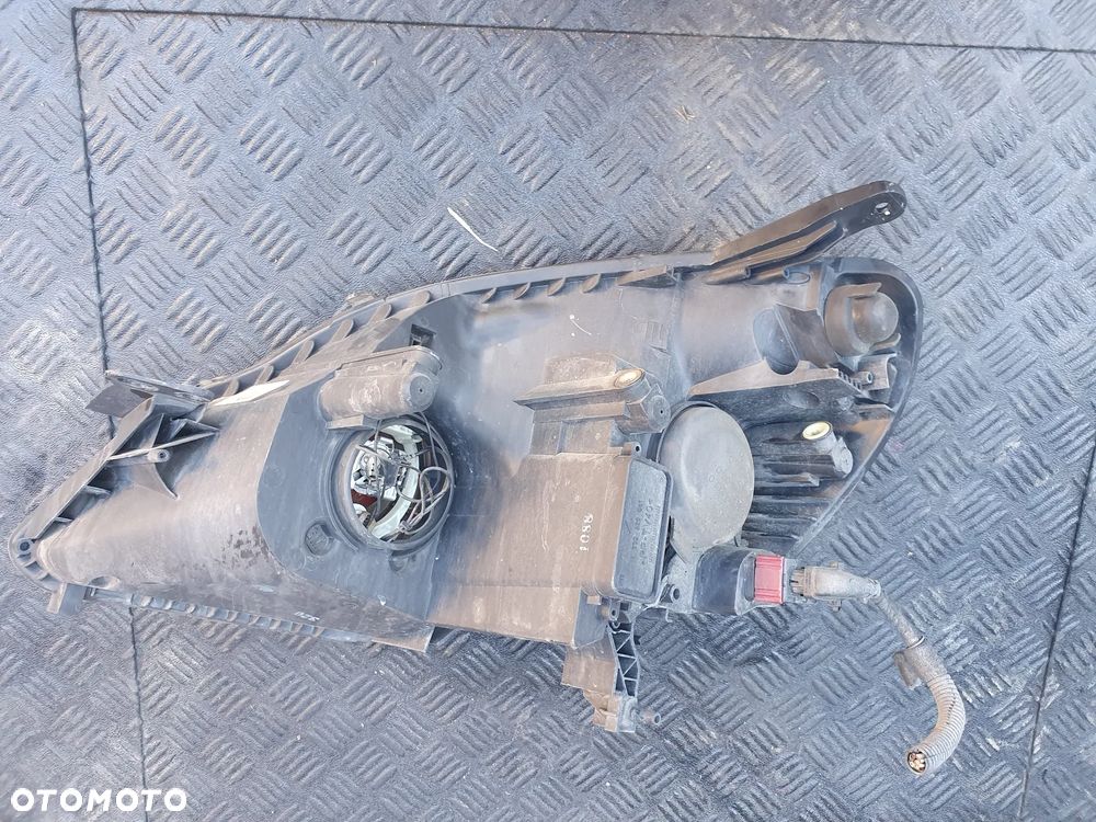 LAMPA PRAWY PRZÓD  OPEL ZAFIRA B 2005- EUROPA - 6