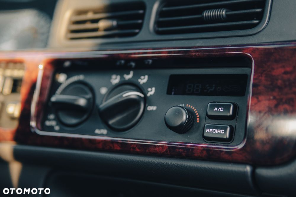 Jeep Grand Cherokee - 14