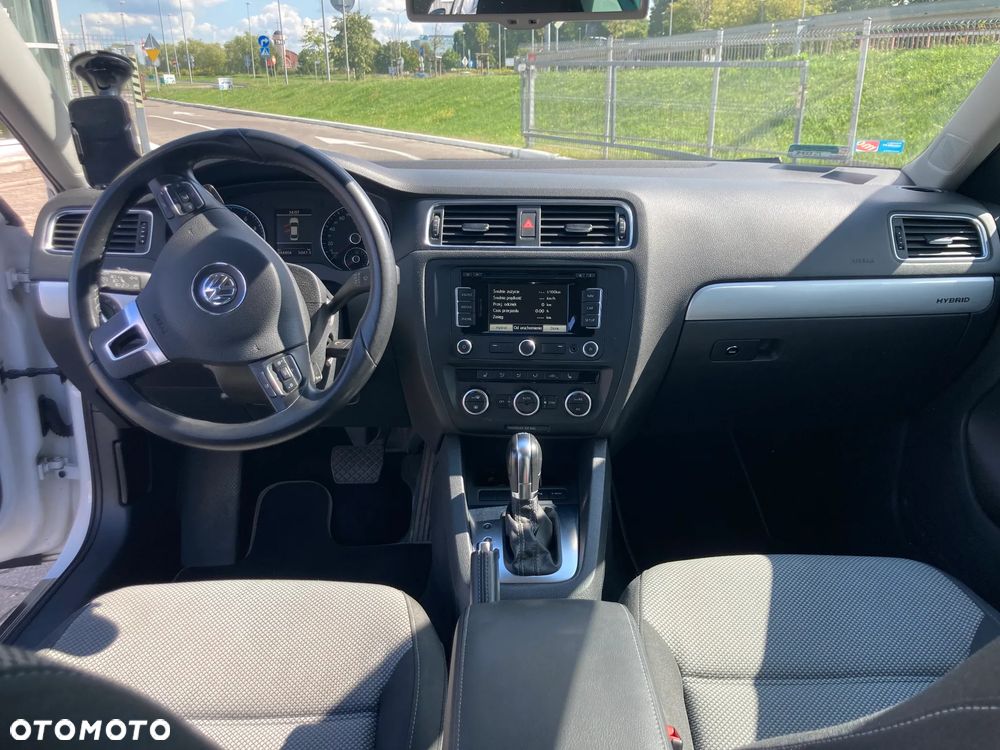 Volkswagen Jetta - 13