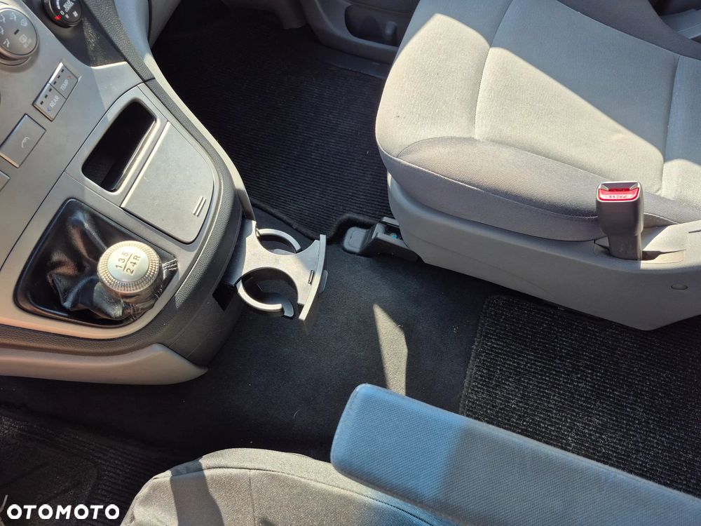 Hyundai H-1 2.5 CRDi Comfort - 14