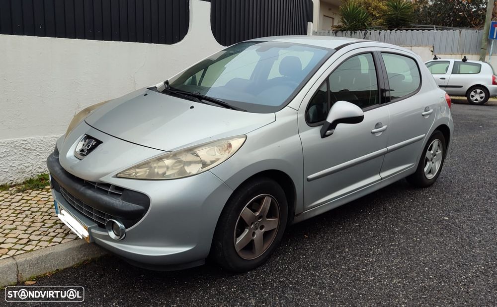 Peugeot 207 1.4 HDi Trendy - 1