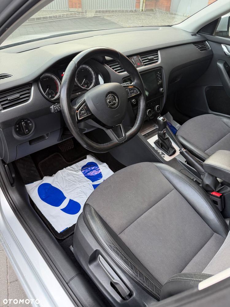 Skoda Octavia 1.5 TSI ACT Style DSG - 32