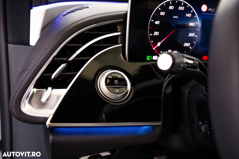 Mercedes-Benz E 200 9G-TRONIC - 33