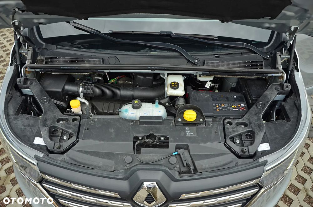 Renault Trafic 2.0 dCi EDC - 9