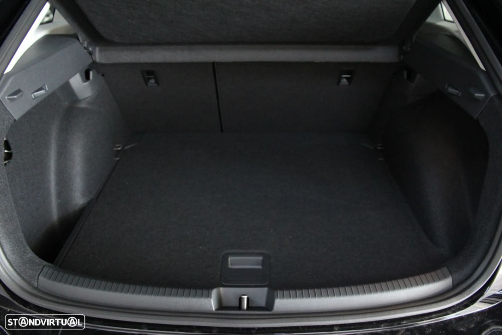 VW Taigo 1.0 TSI Urban DSG - 19