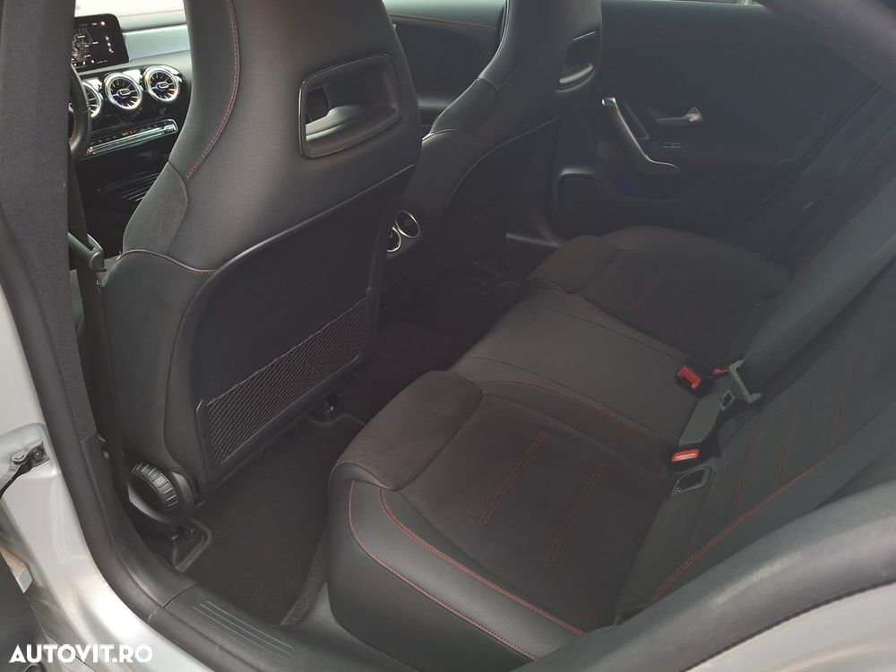 Mercedes-Benz CLA 250 e 8G-DCT - 15