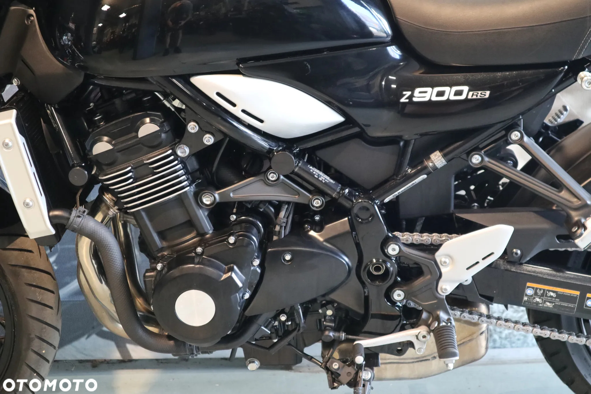 Kawasaki Z 900 RS - 6