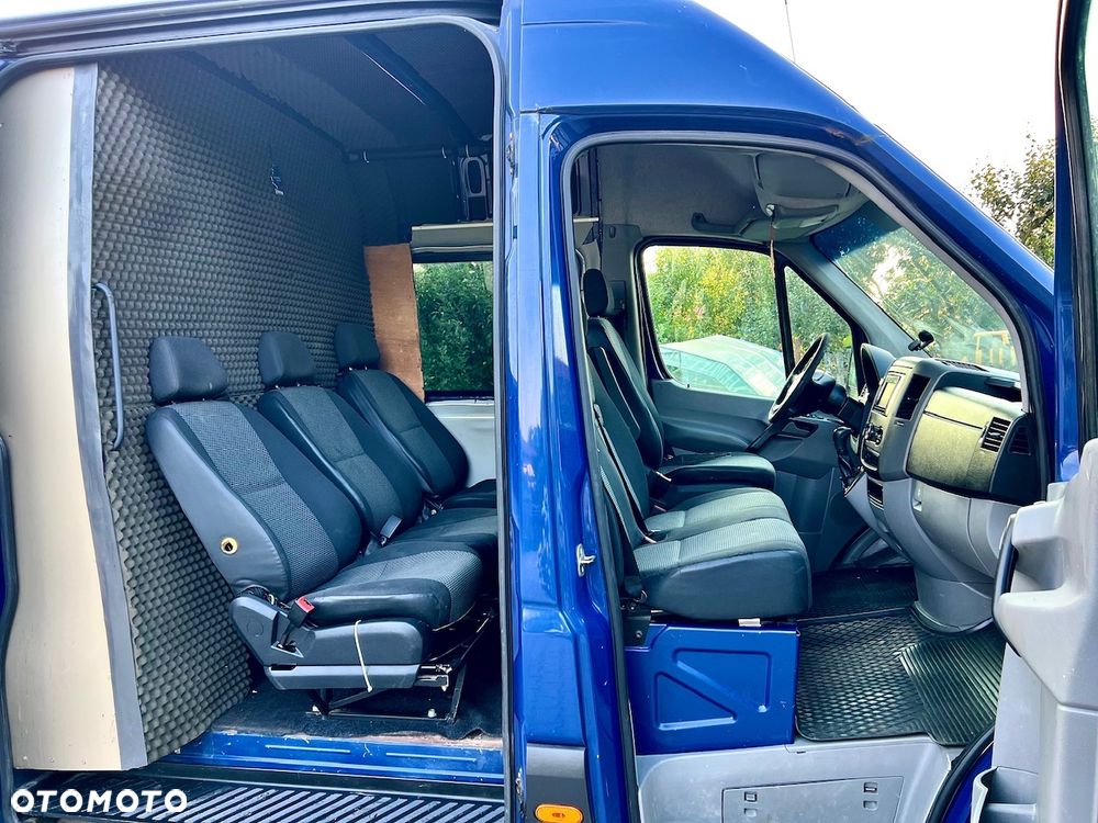 Mercedes-Benz Sprinter - 15