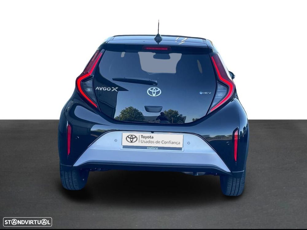 Toyota Aygo X 1.5 Hybrid Envy — photo 4