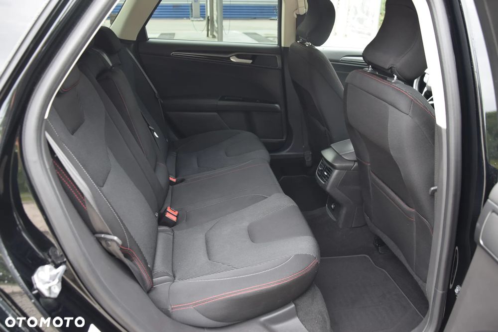 Ford Mondeo - 27